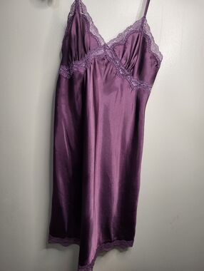 Gilligan & O'Malley Satin Lace-Trim Slip in Plum